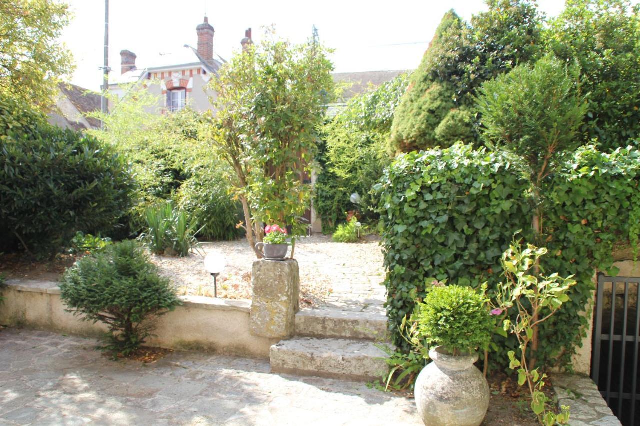 Gite Au Pres Du Lys Saint-Martin-le-Beau Exterior foto